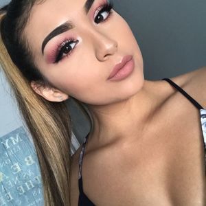 Meet your Posher, Cristina